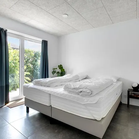 Lovely With Sea View And Activity Room,