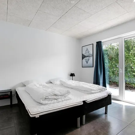 Lovely With Sea View And Activity Room, Holiday home